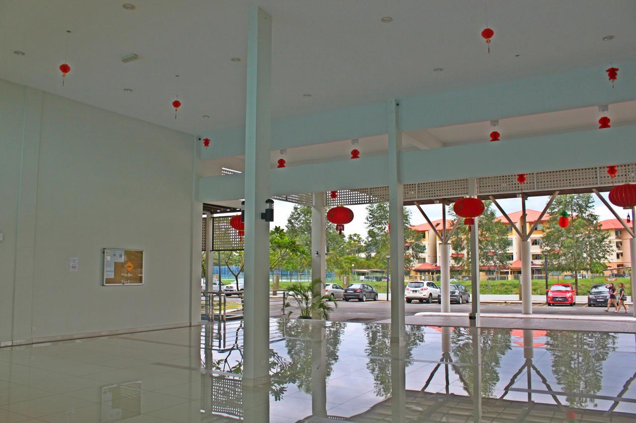 Hello Kitty Signature Suite Сандакан Экстерьер фото
